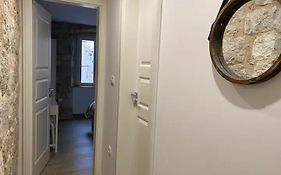 Cloe Apartment